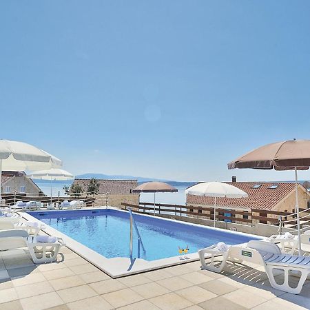 Cozy Apartment In Posedarje With House Sea View 외부 사진