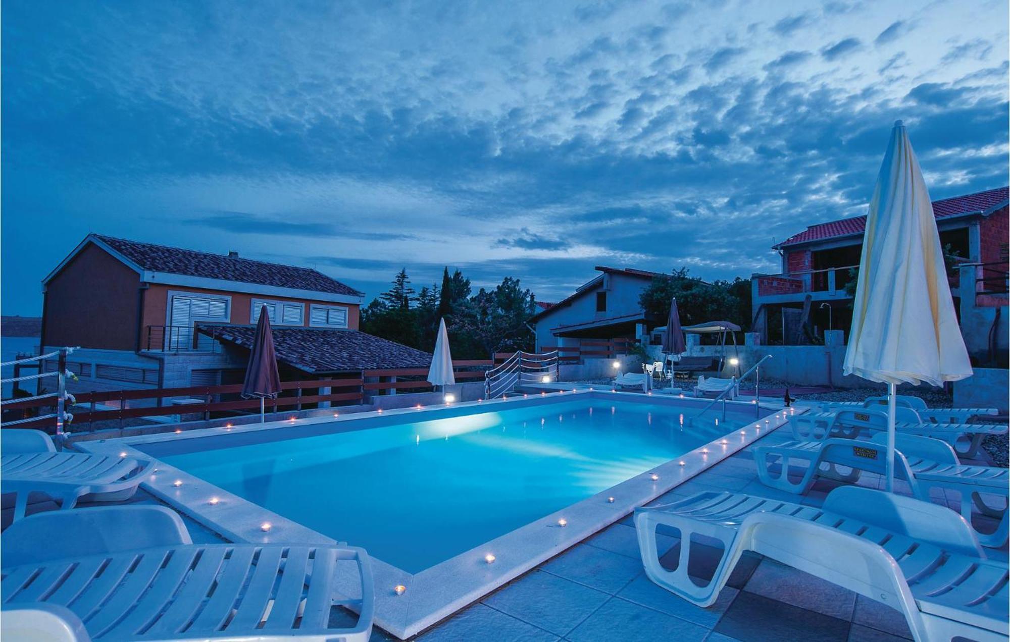 Cozy Apartment In Posedarje With House Sea View 외부 사진